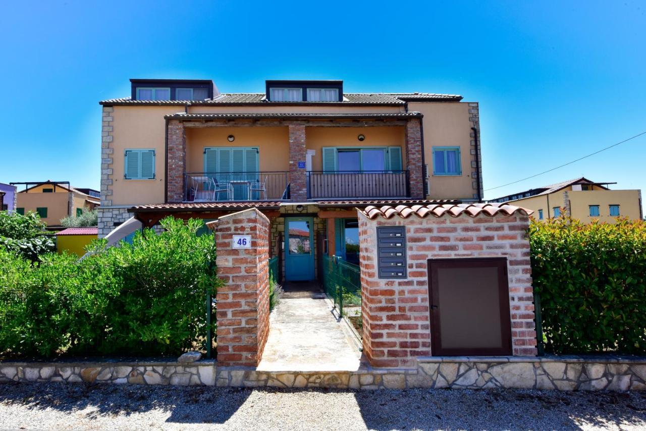 Alavanda Porec - App S Bazenom Exterior foto