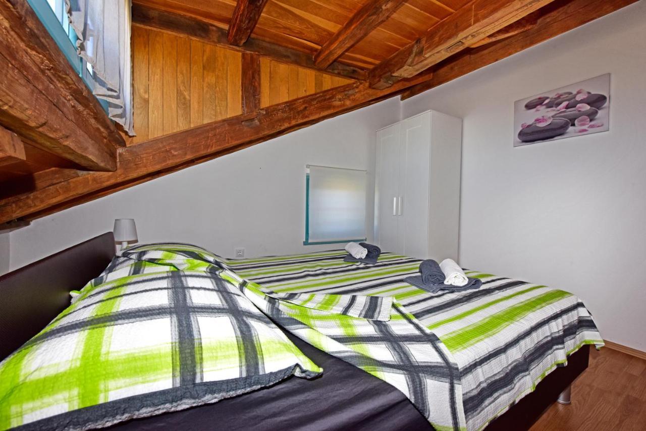 Alavanda Porec - App S Bazenom Exterior foto
